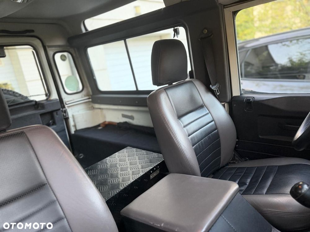 Land Rover Defender 2.5 TD5 - 7