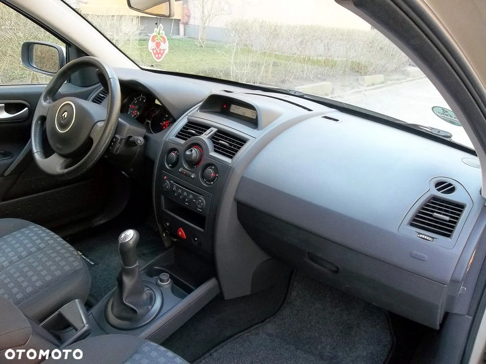 Renault Megane 1.6 16V Business Line - 6