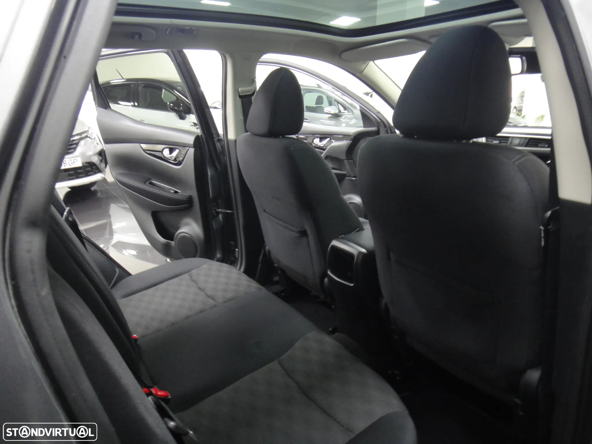 Nissan Qashqai 1.5 dCi N-Connecta - 15