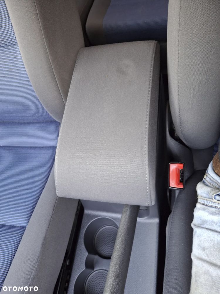 Volkswagen Touran 1.6 Basis - 19