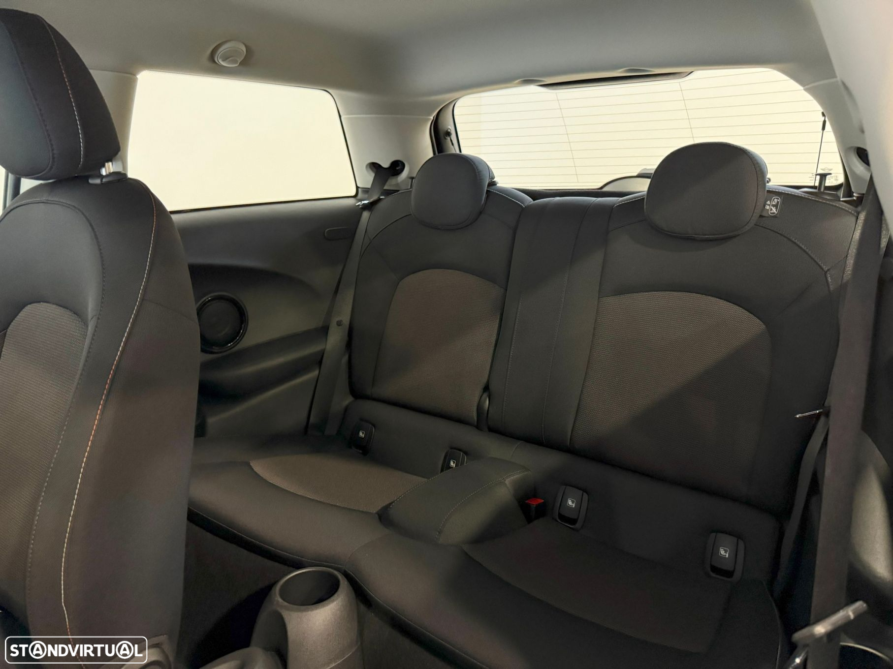 MINI 3 Portas One Sport Edition - 9