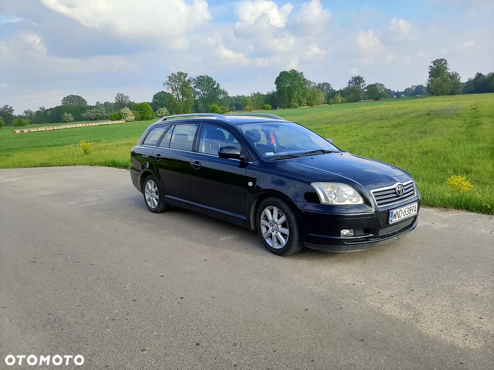 Toyota Avensis 2.0 D-4D Combi - 1
