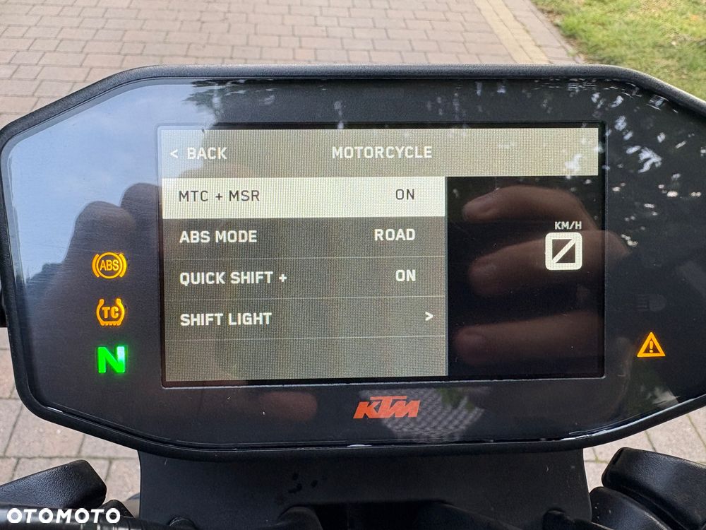 KTM DUKE 890 - 11