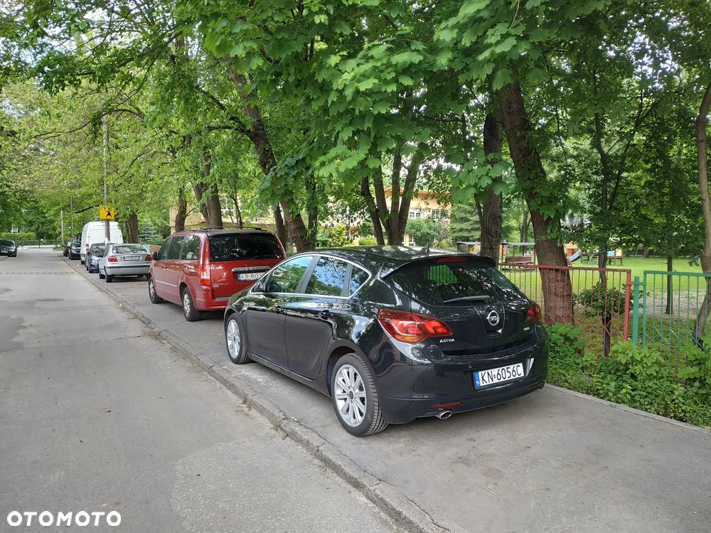 Opel Astra 2.0 CDTI Sport - 25