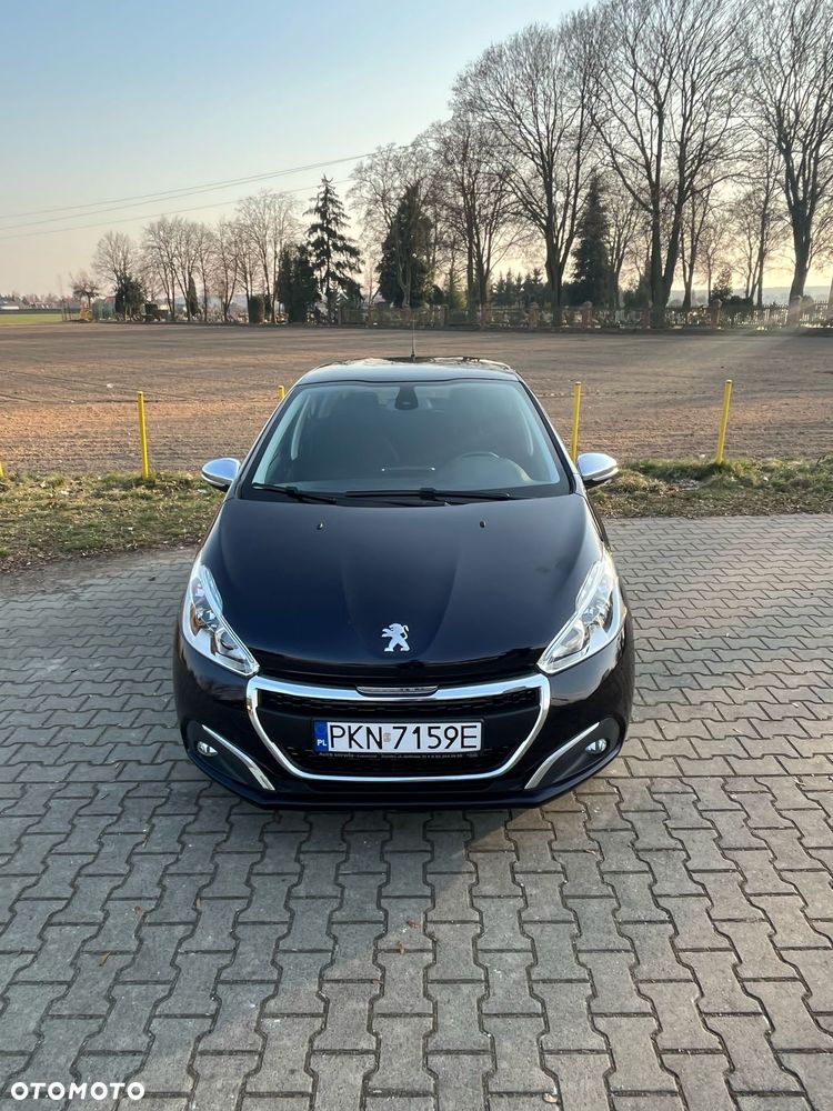Peugeot 208 2019 photo 2