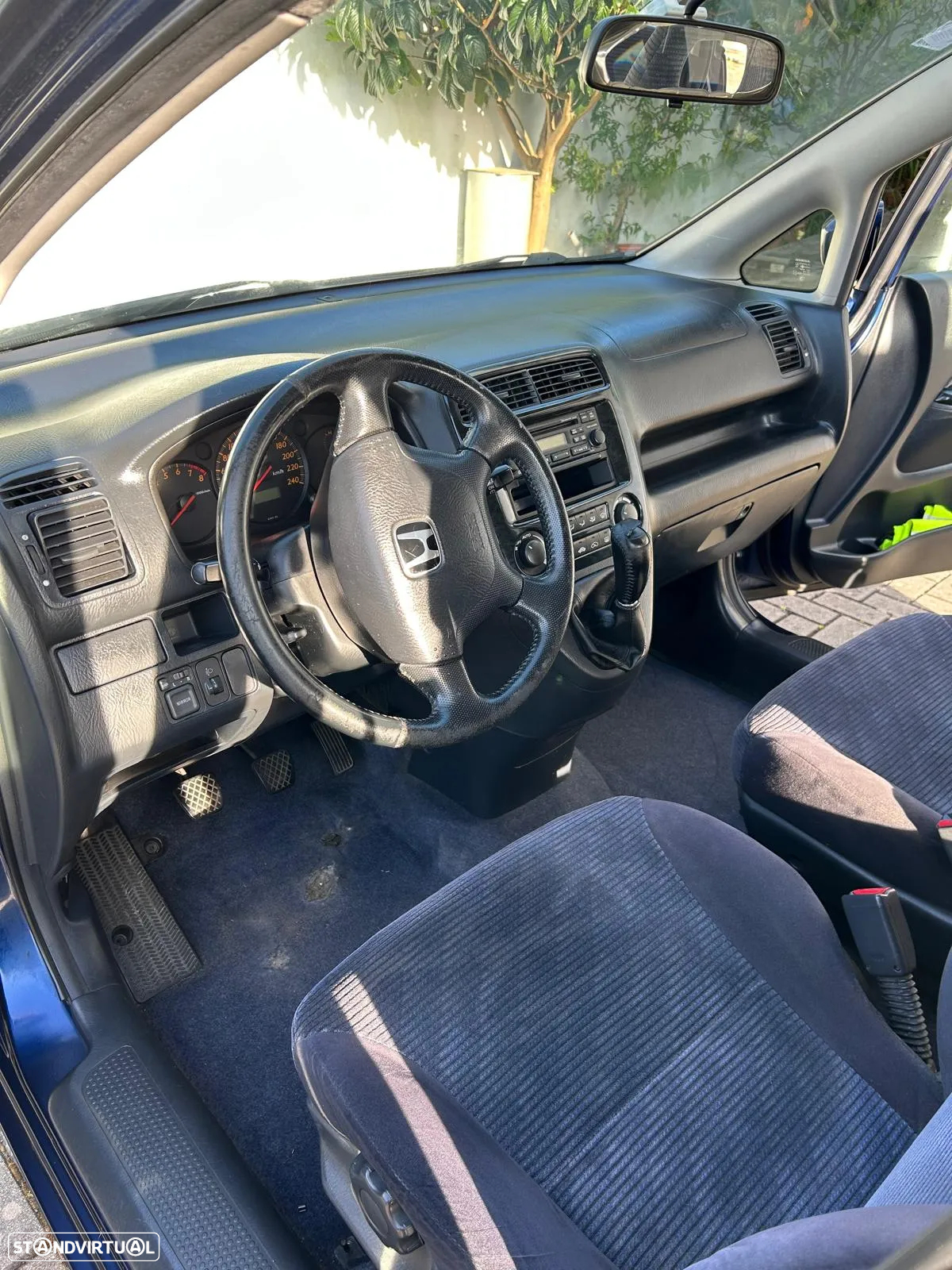 Honda Stream 1.7 ES - 5