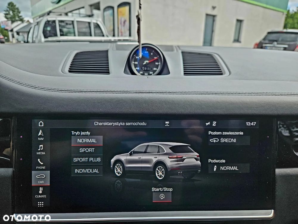 Porsche Cayenne - 20