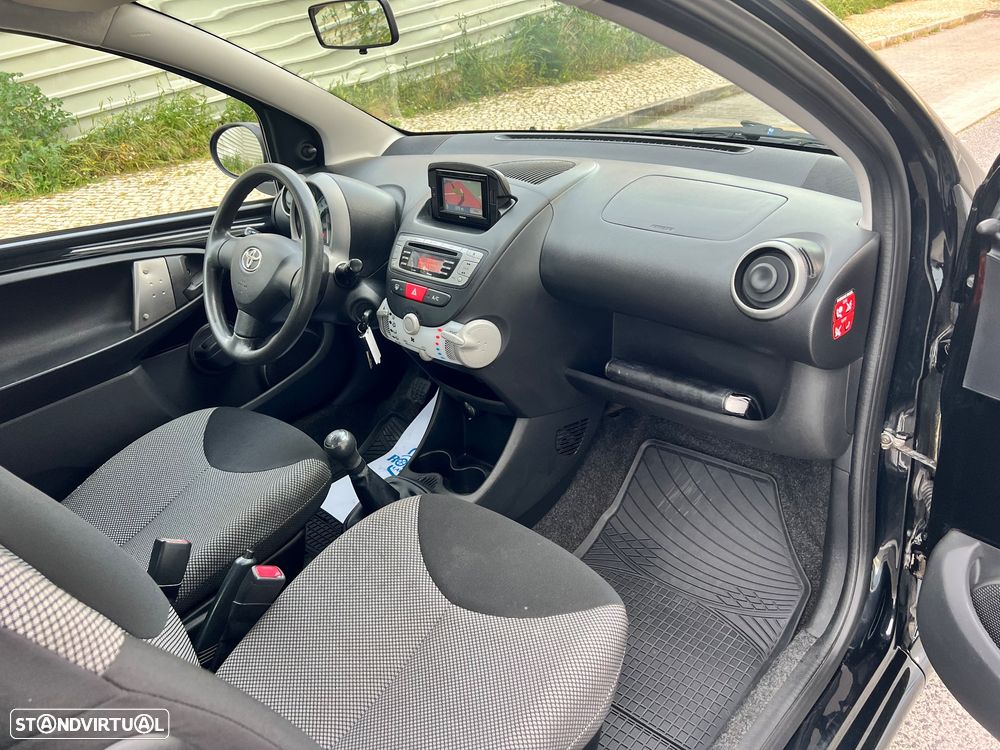 Toyota Aygo 1.0 X-Play+AC+X-Touch - 16