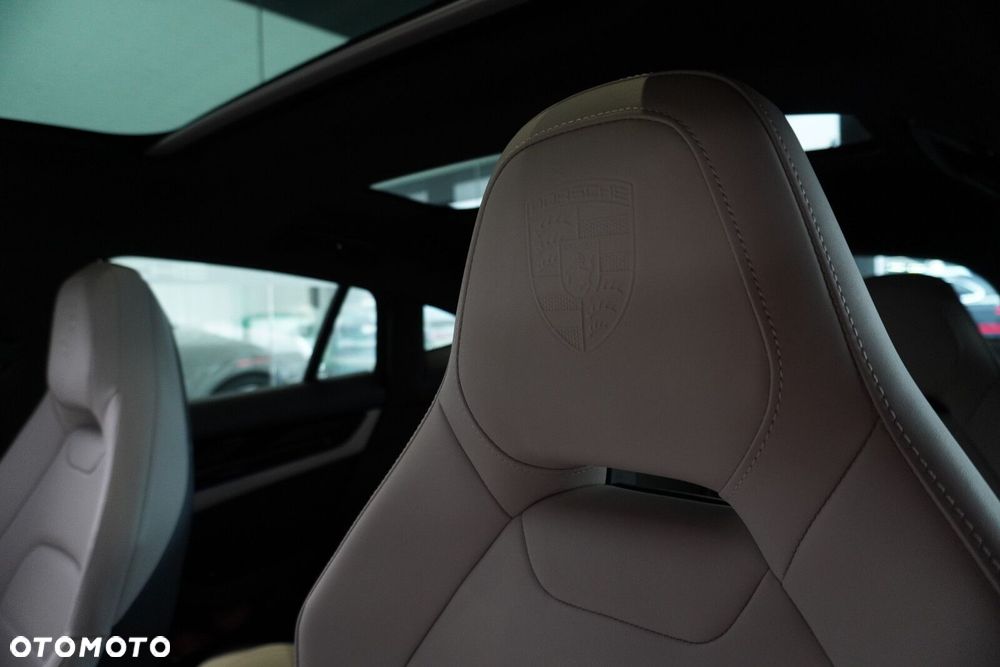 Porsche Panamera 4 - 18