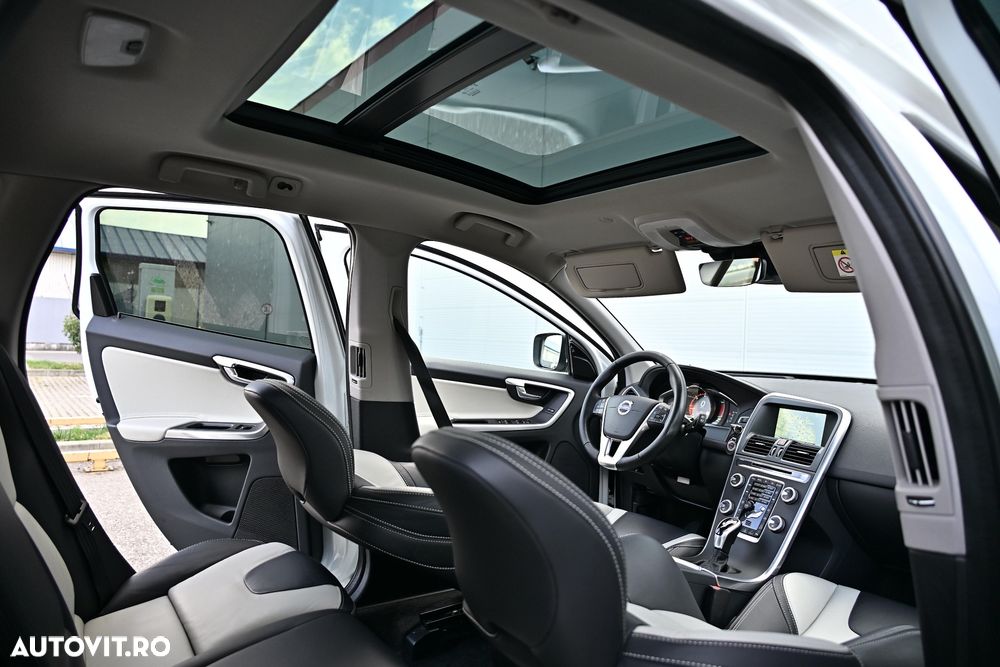 Volvo XC 60 D5 AWD Geartronic Summum - 20