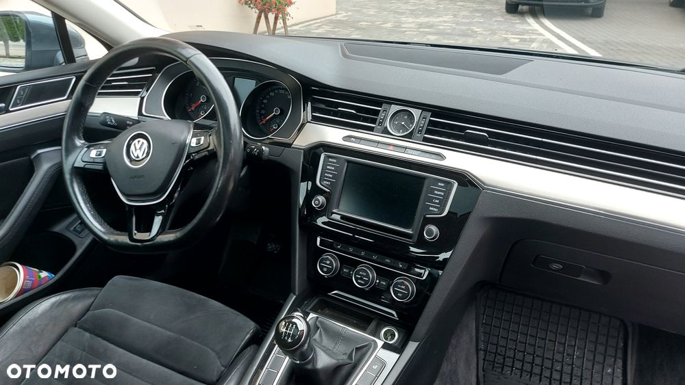 Volkswagen Passat 1.6 TDI (BlueMotion Technology) Trendline - 6