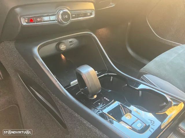 Volvo XC 40 T5 Recharge DKG Ultimate Dark - 28