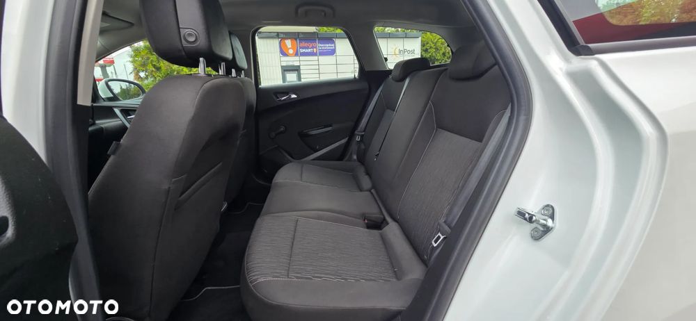 Opel Astra 1.6 Color Edition - 29