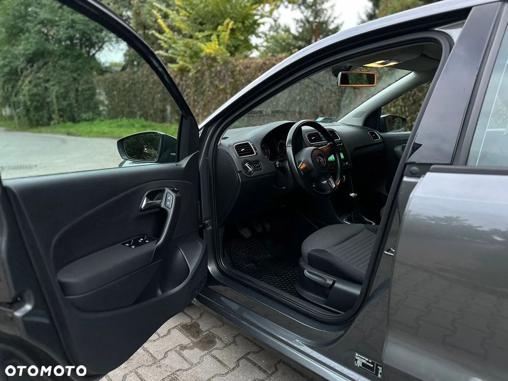 Volkswagen Polo 1.6 TDI Blue Motion Technology Comfortline - 8