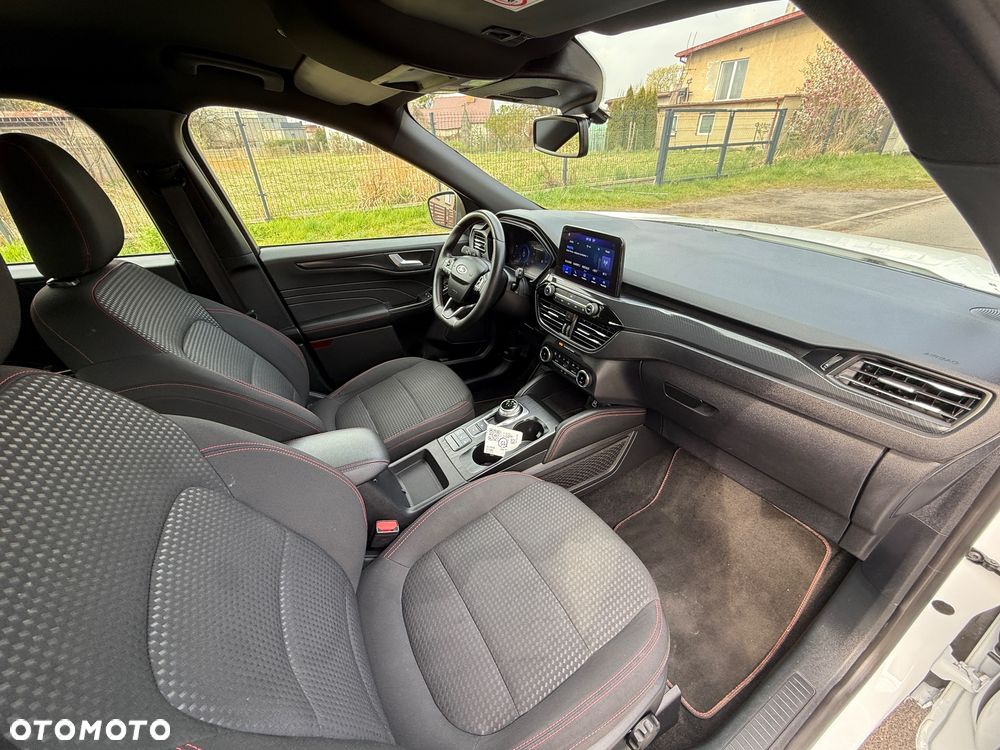 Ford Kuga 2.5 FHEV FWD ST-Line - 17