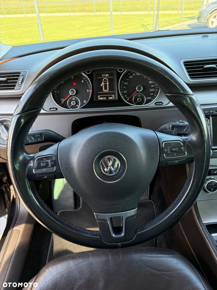 Volkswagen Passat 2.0 TDI 4Mot Highline DSG - 12