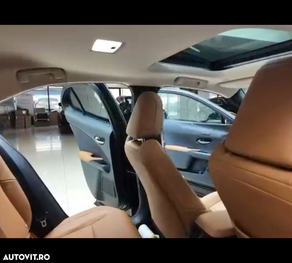 Lexus UX 250h 2.0L HEV 20H- (178 HP) 4X4 CVT Luxury - 11