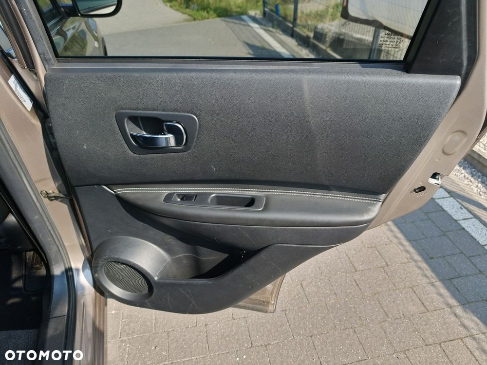 Nissan Qashqai - 15