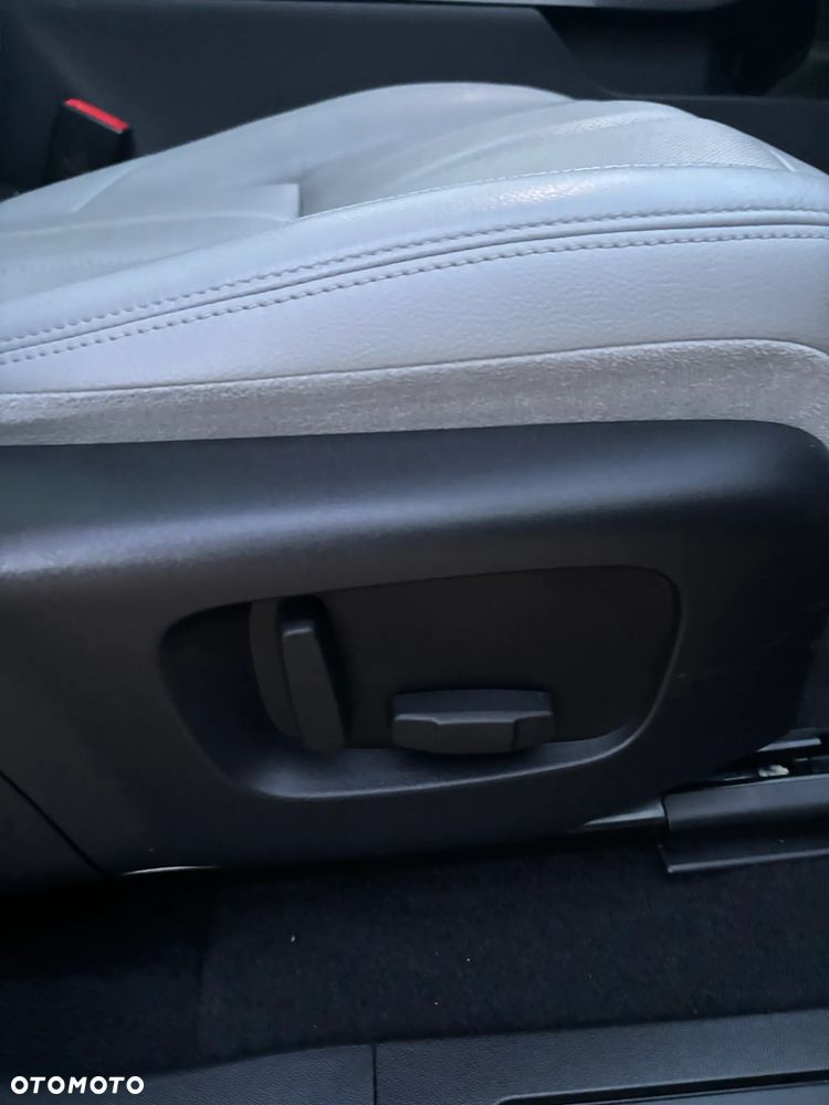 Land Rover Range Rover Evoque 2.0 P200 mHEV R-Dynamic - 25