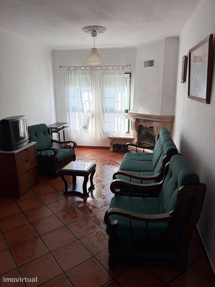 Apartamento T2 mobilado e equipado para arrendamento em Estremoz - Grande imagem: 2/10