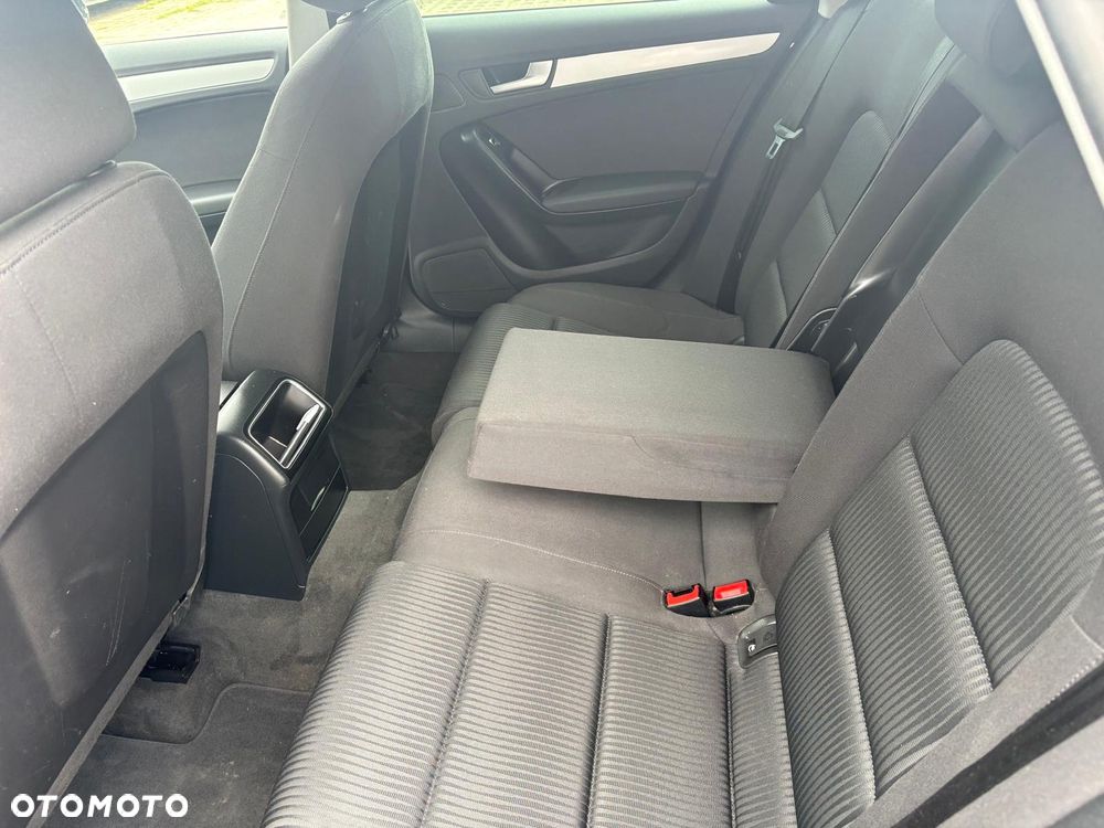 Audi A4 Avant 2.0 TDI ultra S tronic design - 22
