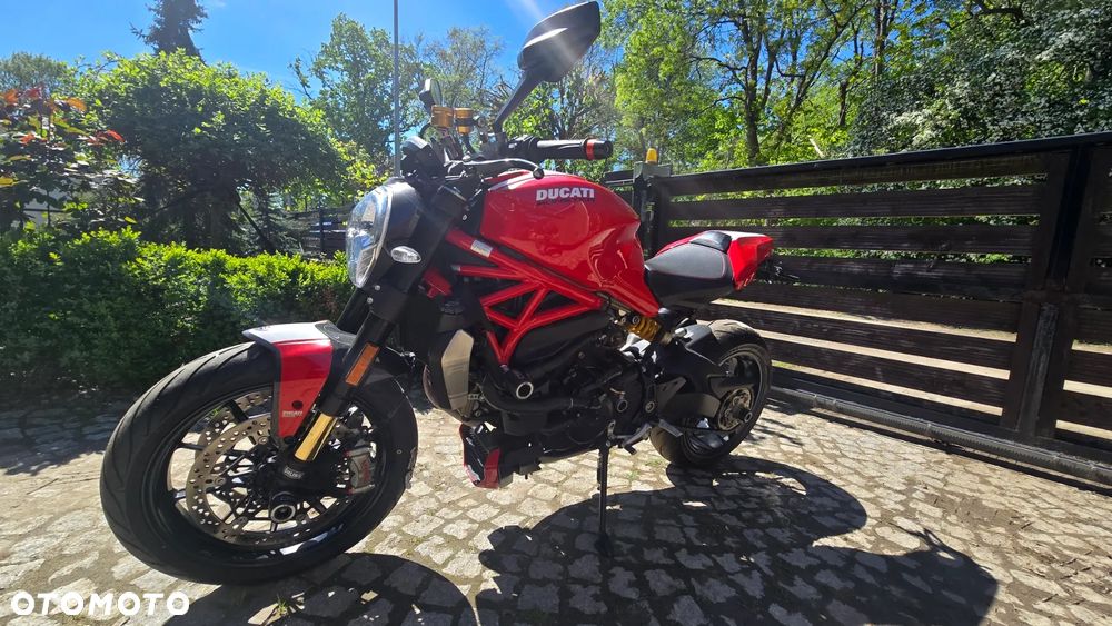 Ducati Monster - 11