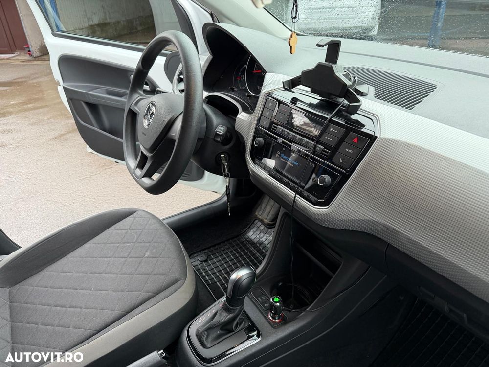 Volkswagen up! Standard - 5