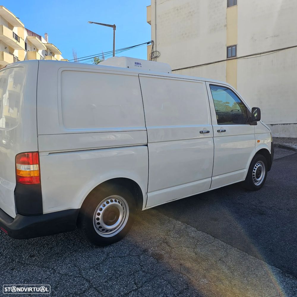 VW Transporter frio garagem - 30