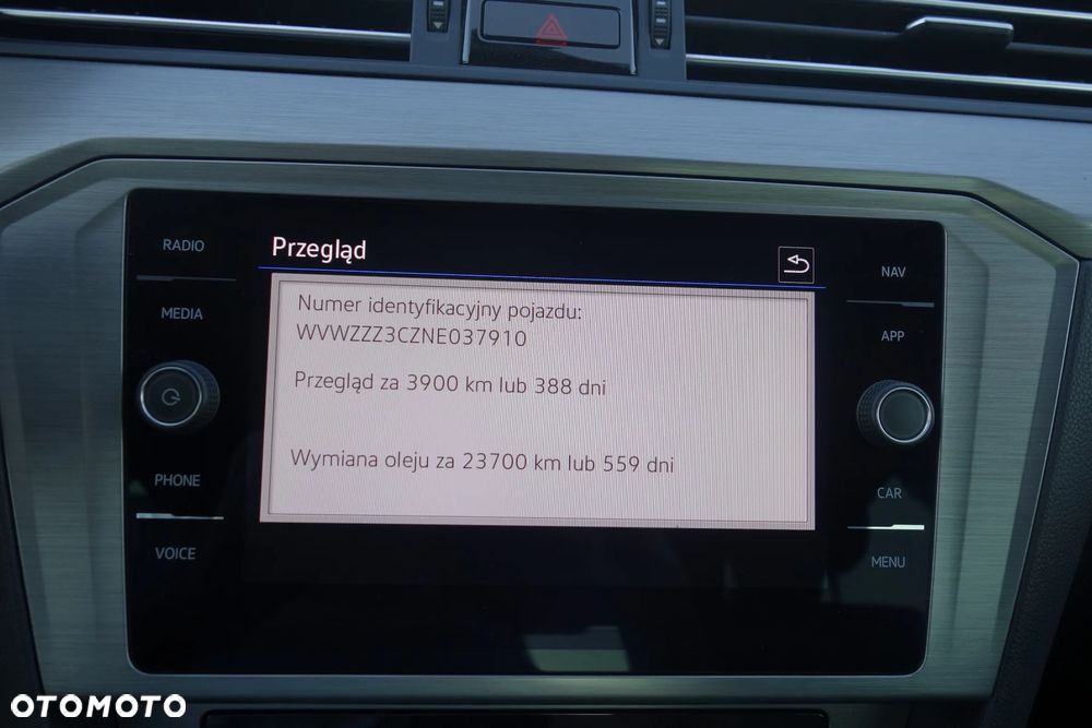 Volkswagen Passat 2.0 TDI EVO Business - 28