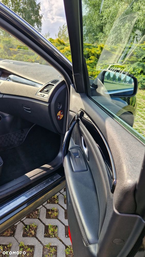 Renault Laguna 2.0 dCi Initiale - 25