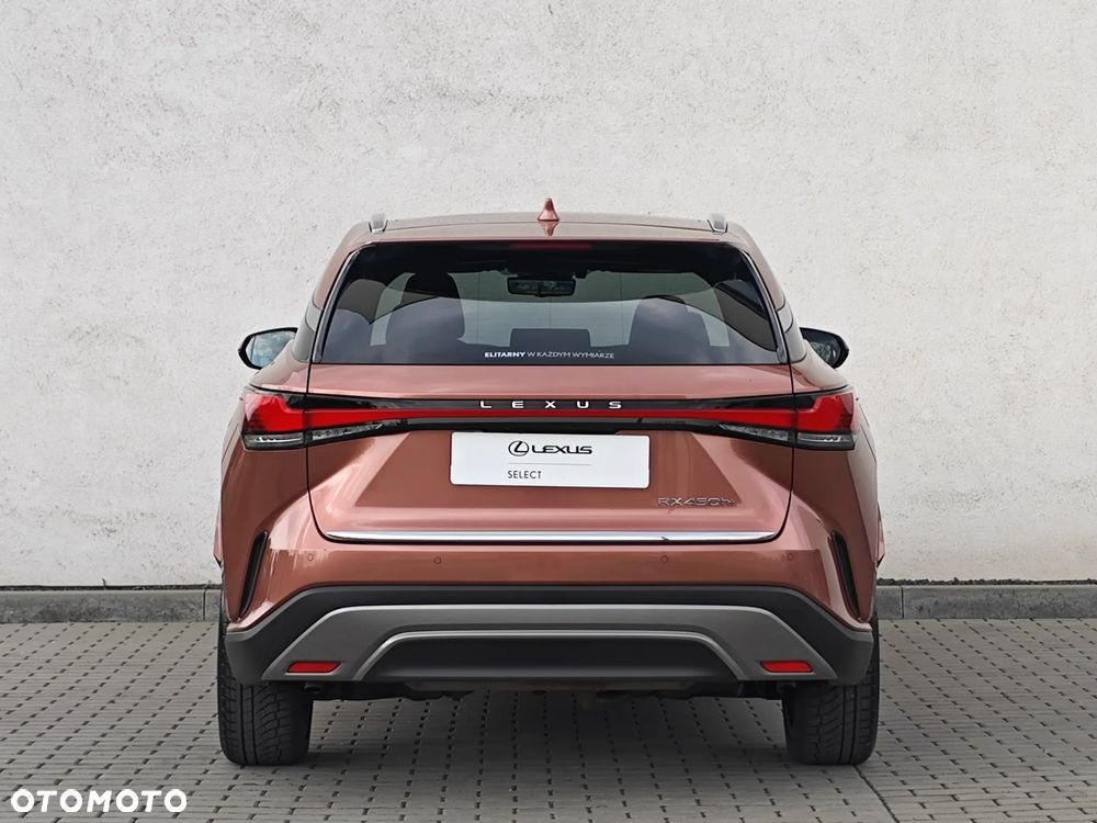 Lexus RX 450h+ Omotenashi - 9