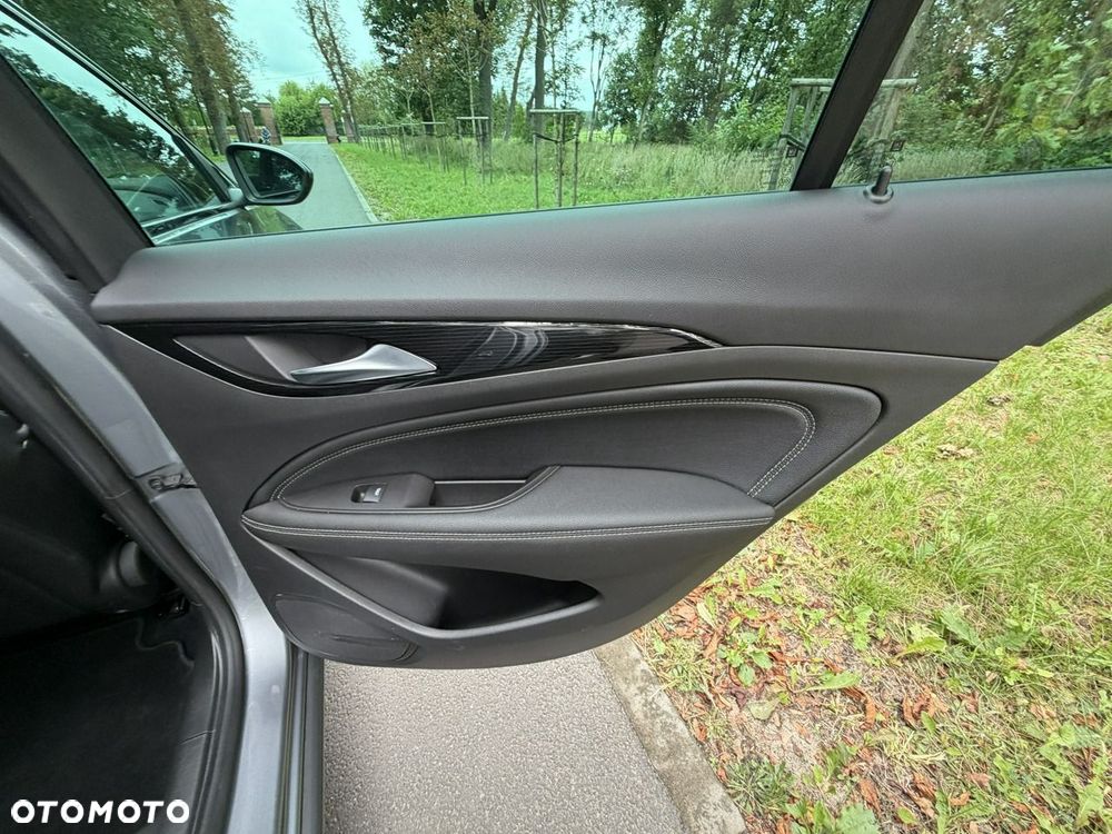 Opel Insignia - 31