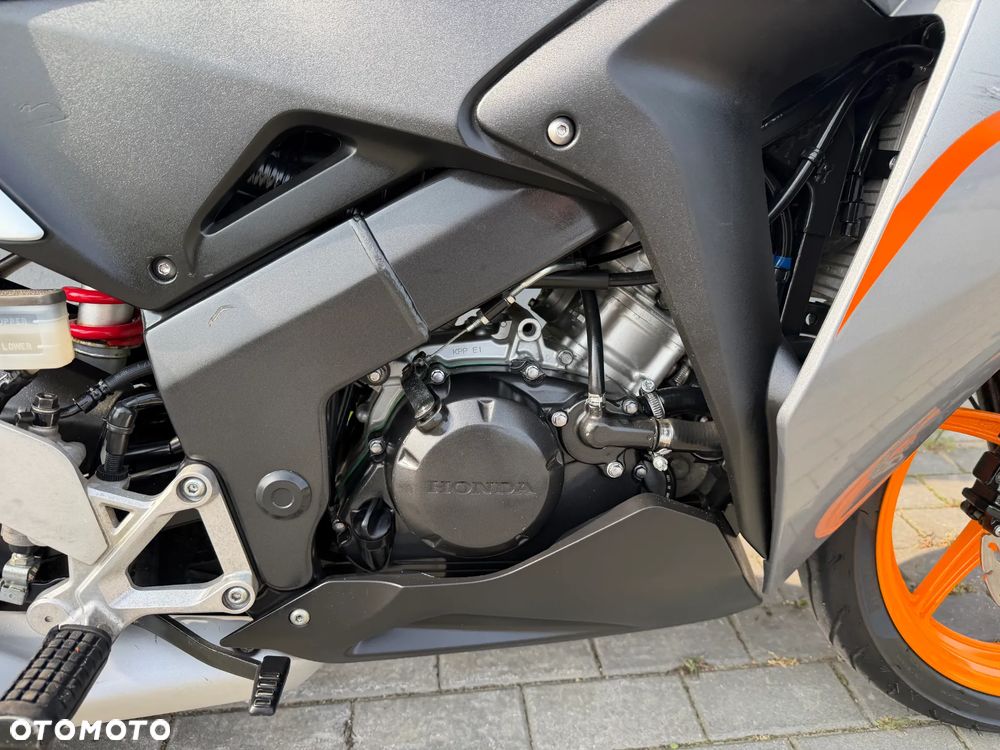 Honda CBR - 15