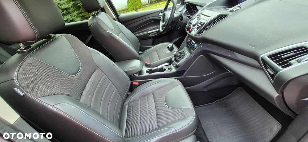 Ford Kuga 2.0 TDCi 2x4 Titanium - 14