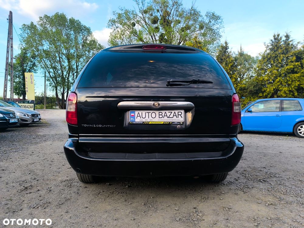 Chrysler Town & Country 3.3 LX - 12