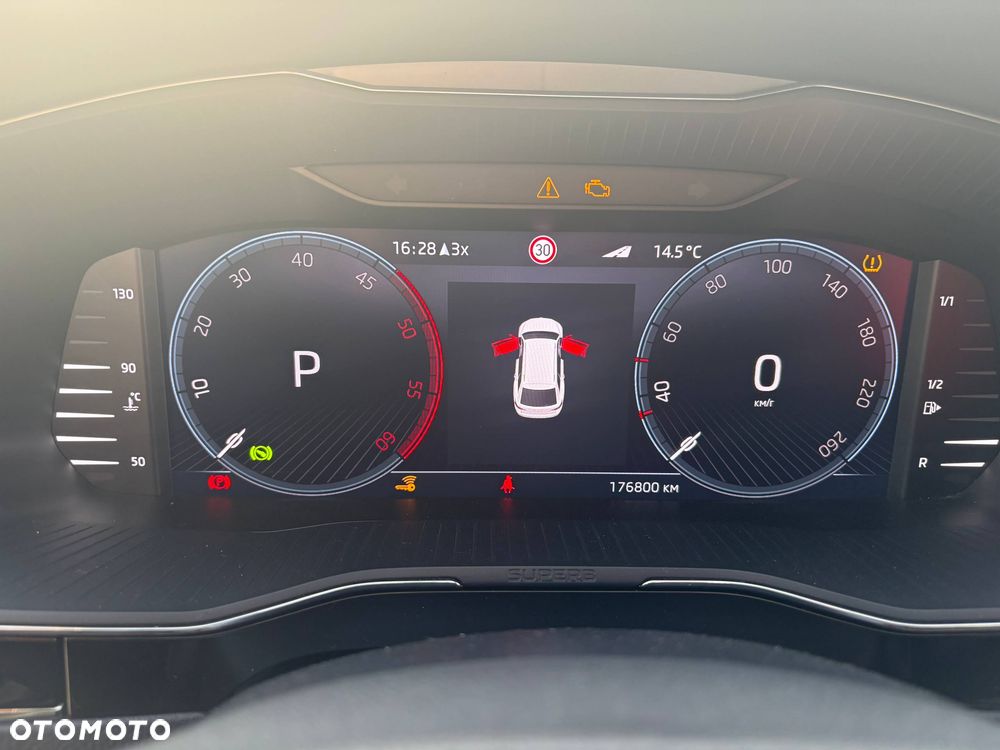 Skoda Superb 2.0 TDI DSG L&K - 22