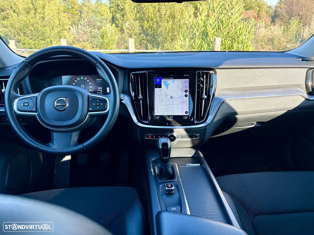 Volvo V60 2.0 D3 Momentum - 7