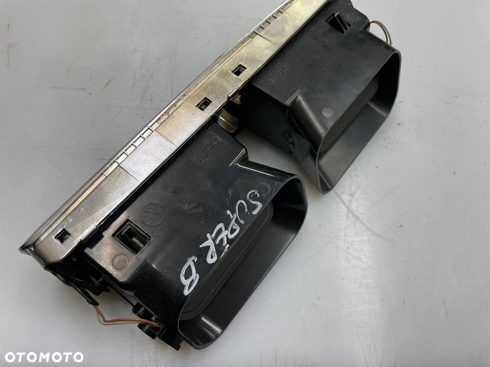 Kratka nawiewu środkowa Skoda SuperB I 3U0820951G - 6