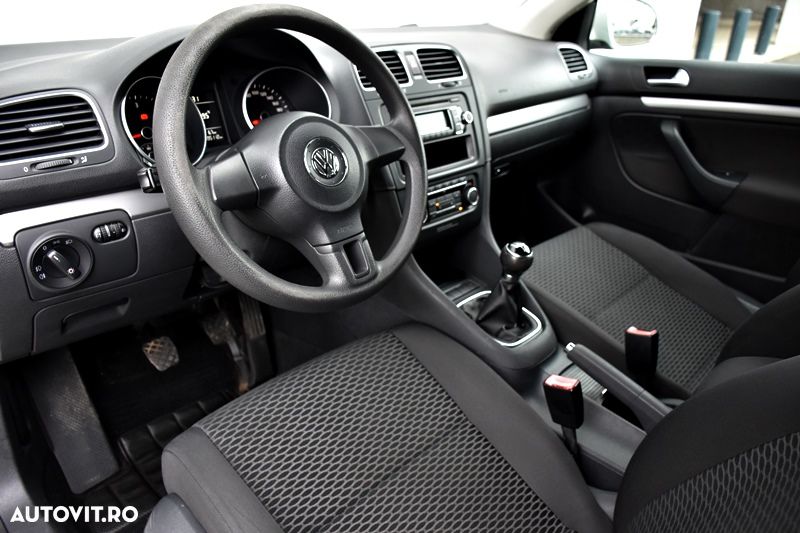 Volkswagen Golf 1.6 TDI DPF Trendline - 9