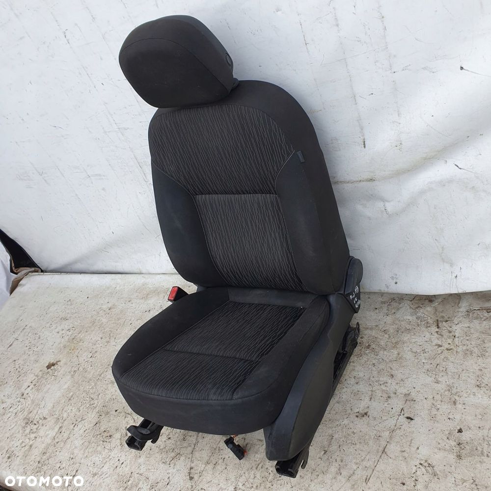 fotel kierowcy Opel Astra J HB - 2