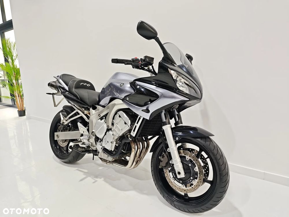 Yamaha FZ - 2