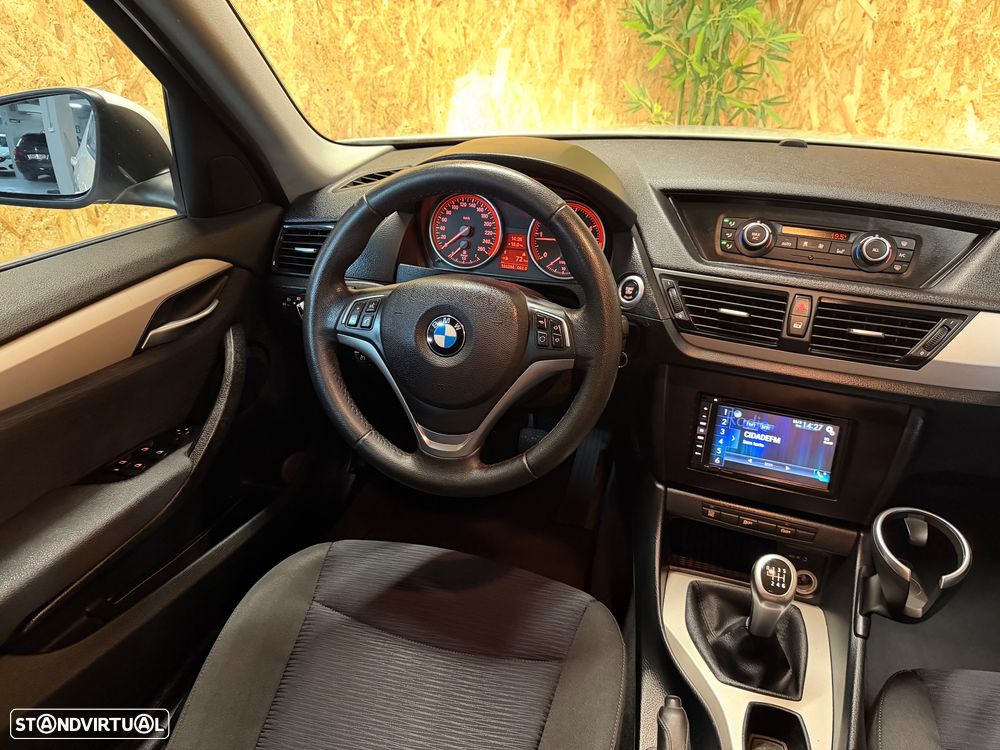 BMW X1 16 d sDrive Line Sport - 13