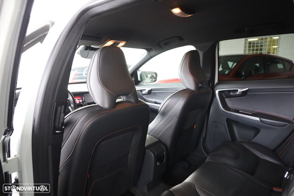 Volvo XC 60 2.0 D4 VOR Geartronic - 11