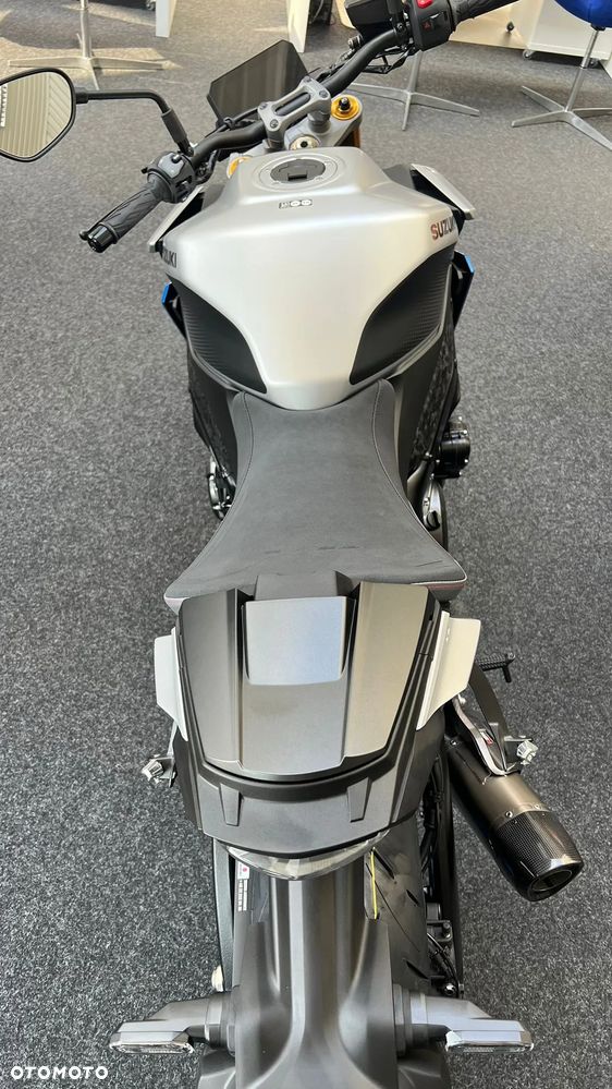 Suzuki GSX 1000 - 10
