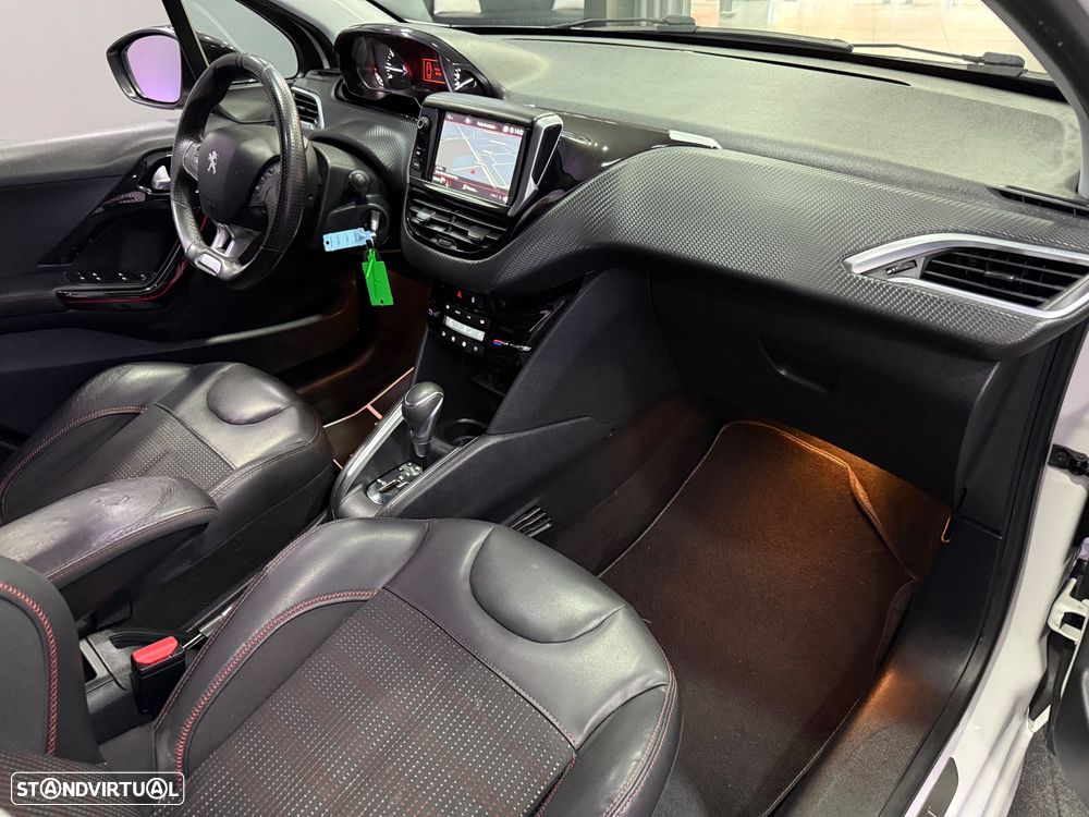 Peugeot 208 1.2 PureTech GT Line EAT6 - 16