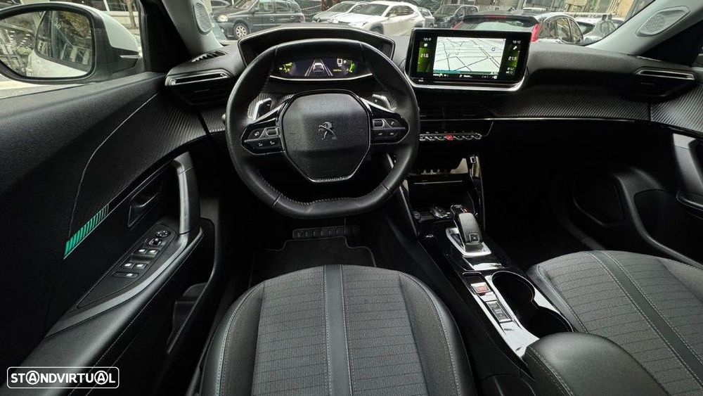 Peugeot 2008 1.5 BlueHDi Allure Pack EAT8 - 11