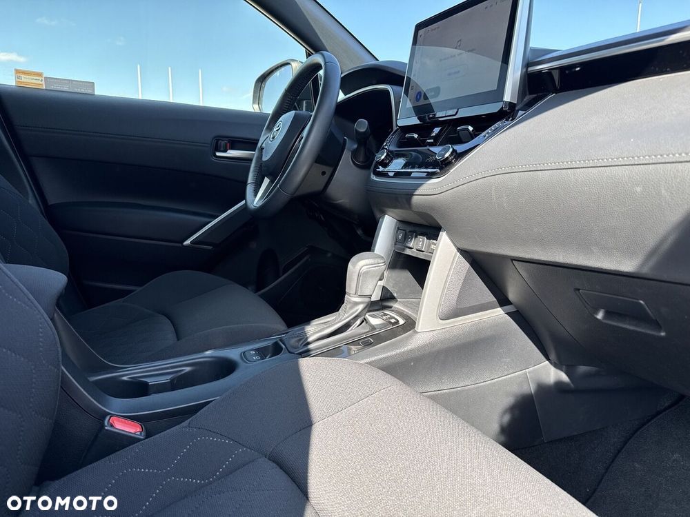 Toyota Corolla Cross - 10