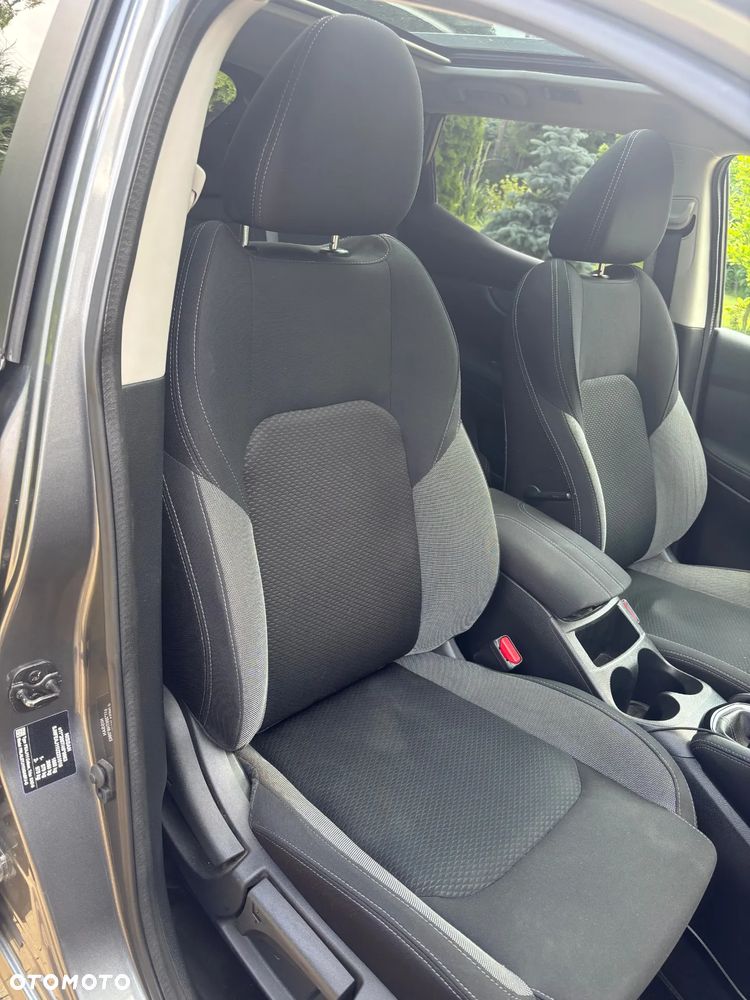 Nissan Qashqai 1.2 DIG-T N-Connecta EU6 - 25