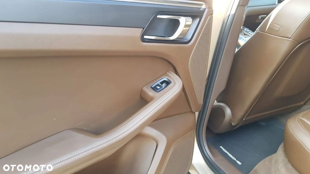 Porsche Macan Standard - 8