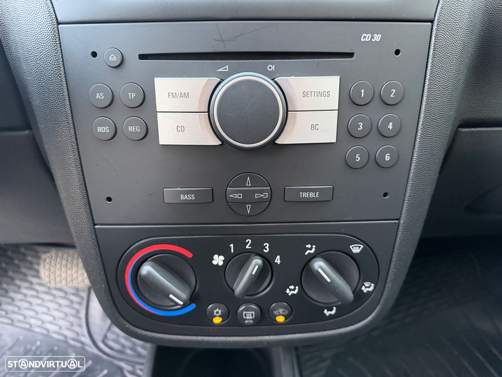 Opel Combo - 25